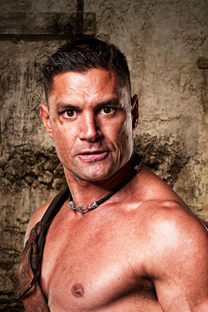 Manu Bennett