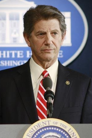 Peter Coyote