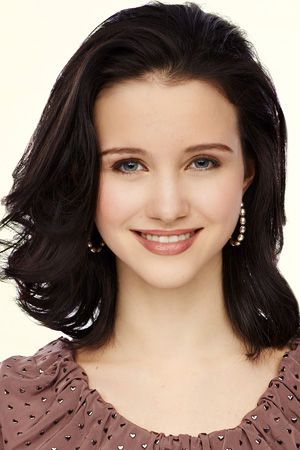 Julia Goldani Telles