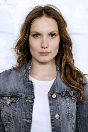 Ana Girardot
