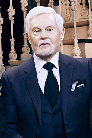 Derek Jacobi