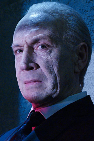 Jonathan Hyde