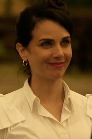 Mia Kirshner
