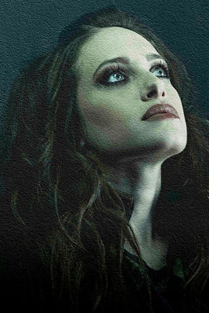 Carly Chaikin