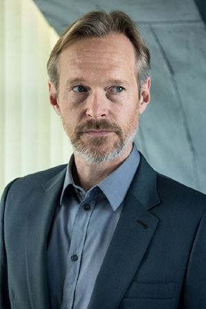 Steven Mackintosh