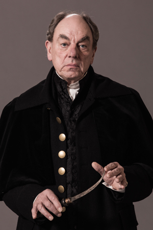 Alun Armstrong