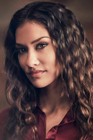 Janina Gavankar