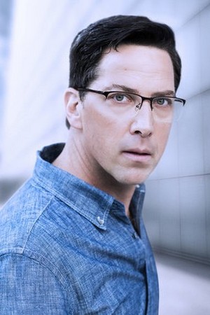 Dan Bucatinsky