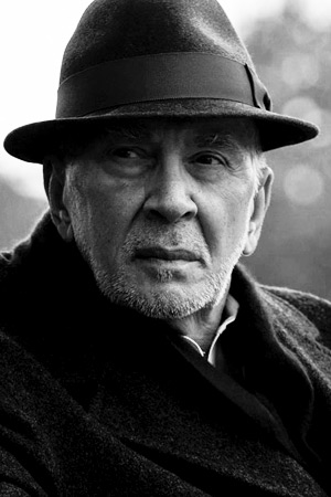 Frank Langella