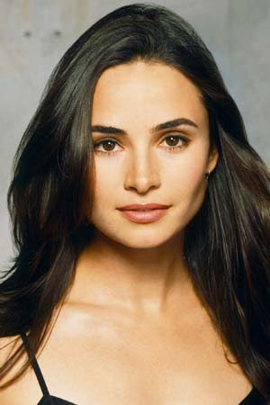 Mia Maestro