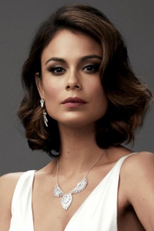 Nathalie Kelley
