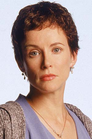 Leslie Hope