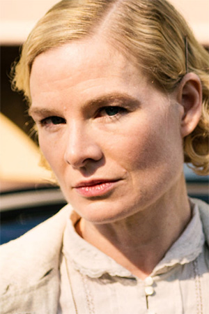 Melinda Page Hamilton