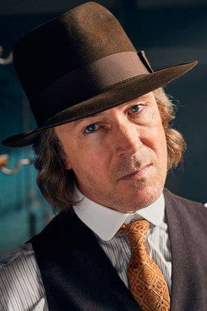 Aidan Gillen