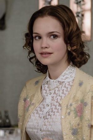 Emilia Schüle