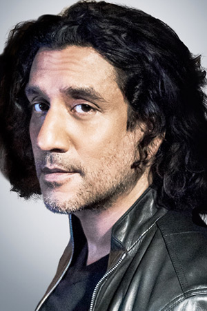 Naveen Andrews