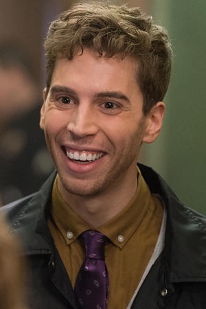 Jordan Gavaris