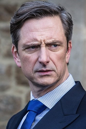Nicholas Gleaves