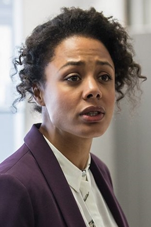 Nina Toussaint-White