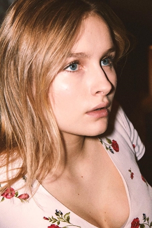 Olivia DeJonge