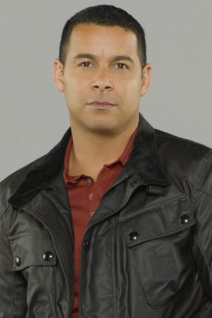 Jon Huertas