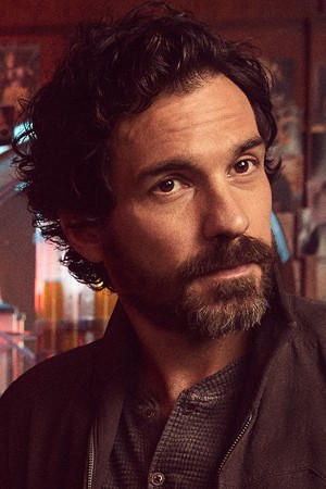Santiago Cabrera