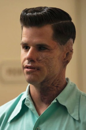 Charlie Carver