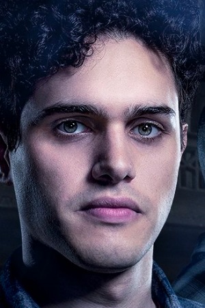 Aria Shahghasemi