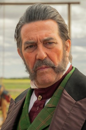 Ciarán Hinds
