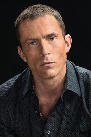 Desmond Harrington
