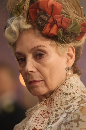 Francesca Annis