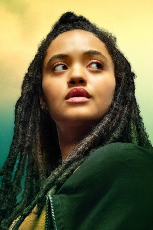Kiersey Clemons