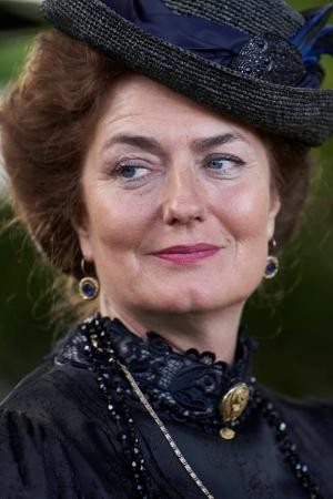 Anna Chancellor