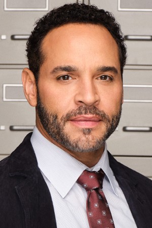 Daniel Sunjata