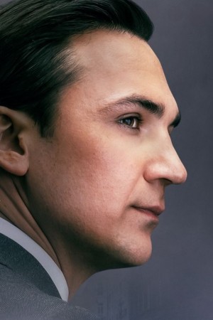 Henry Lloyd-Hughes