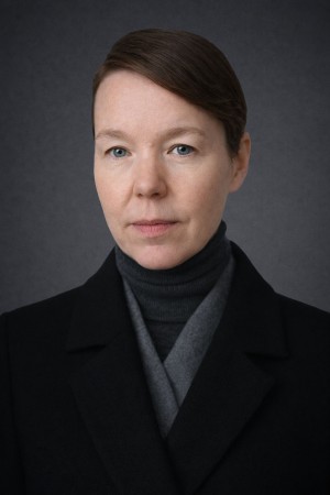 Anna Maxwell-Martin