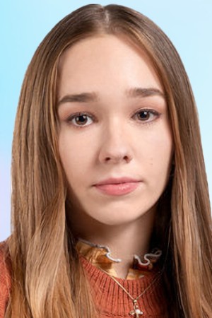 Holly Taylor