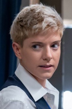 Mae Martin