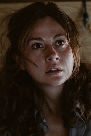 Chloe Van Landschoot
